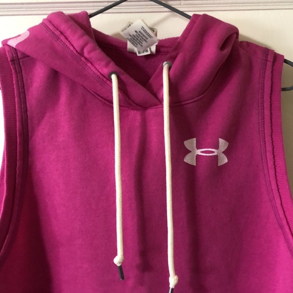 Fleece under armour hooded tank - Picture 2 of 5